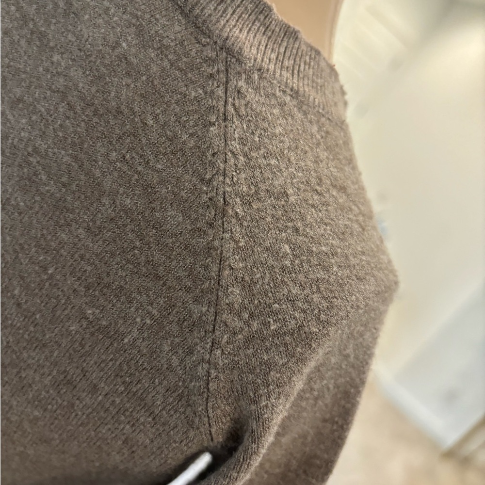 No label - Picture 6 of 8